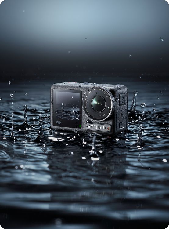 Kamera DJI Osmo Action 4 na tle deszczu.